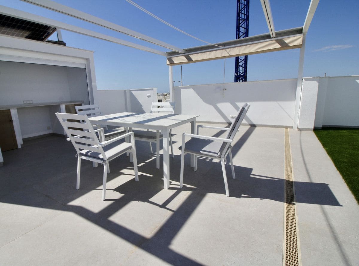 3 sypialnia Willa na sprzedaż w San Pedro del Pinatar z basenem - 345 000 € (Ref: 9993387)