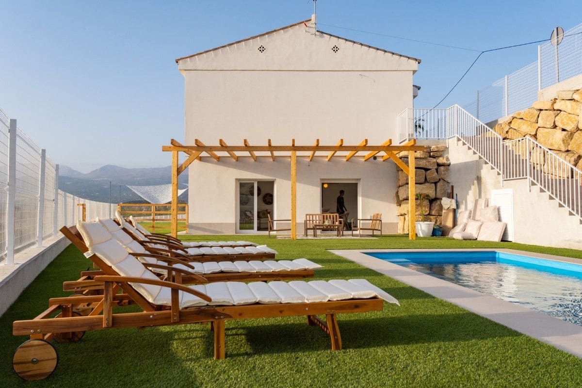 3 sovrum Villa till salu i Vinuela med pool - 305 000 € (Ref: 9993398)