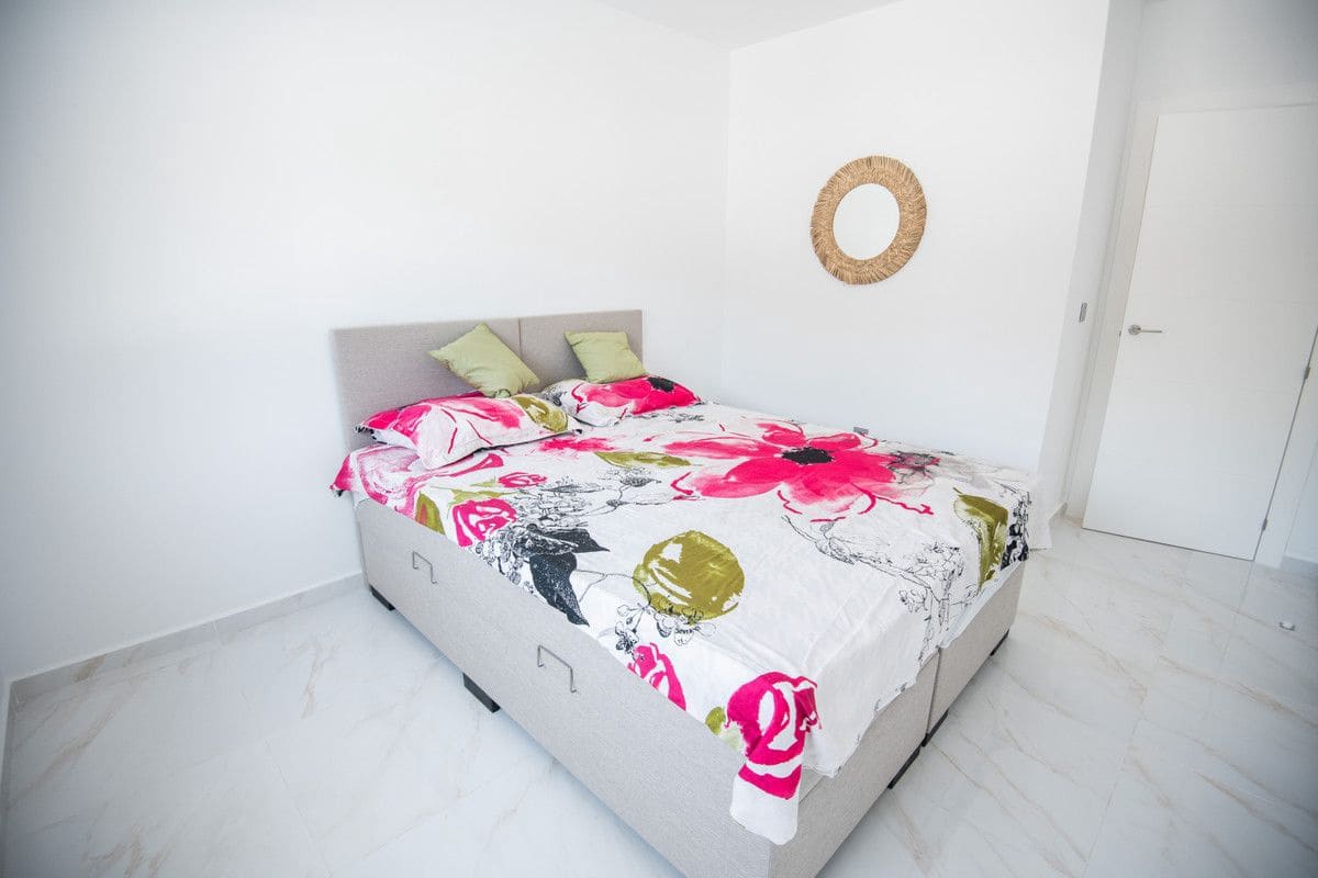 3 soveværelse Villa til salg i Pinar de Campoverde med swimmingpool - € 422.500 (Ref: 9993404)