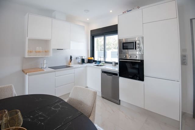 3 soveværelse Villa til salg i Pinar de Campoverde, Pilar de la Horadada med swimmingpool - € 422.500 (Ref: 9993404)