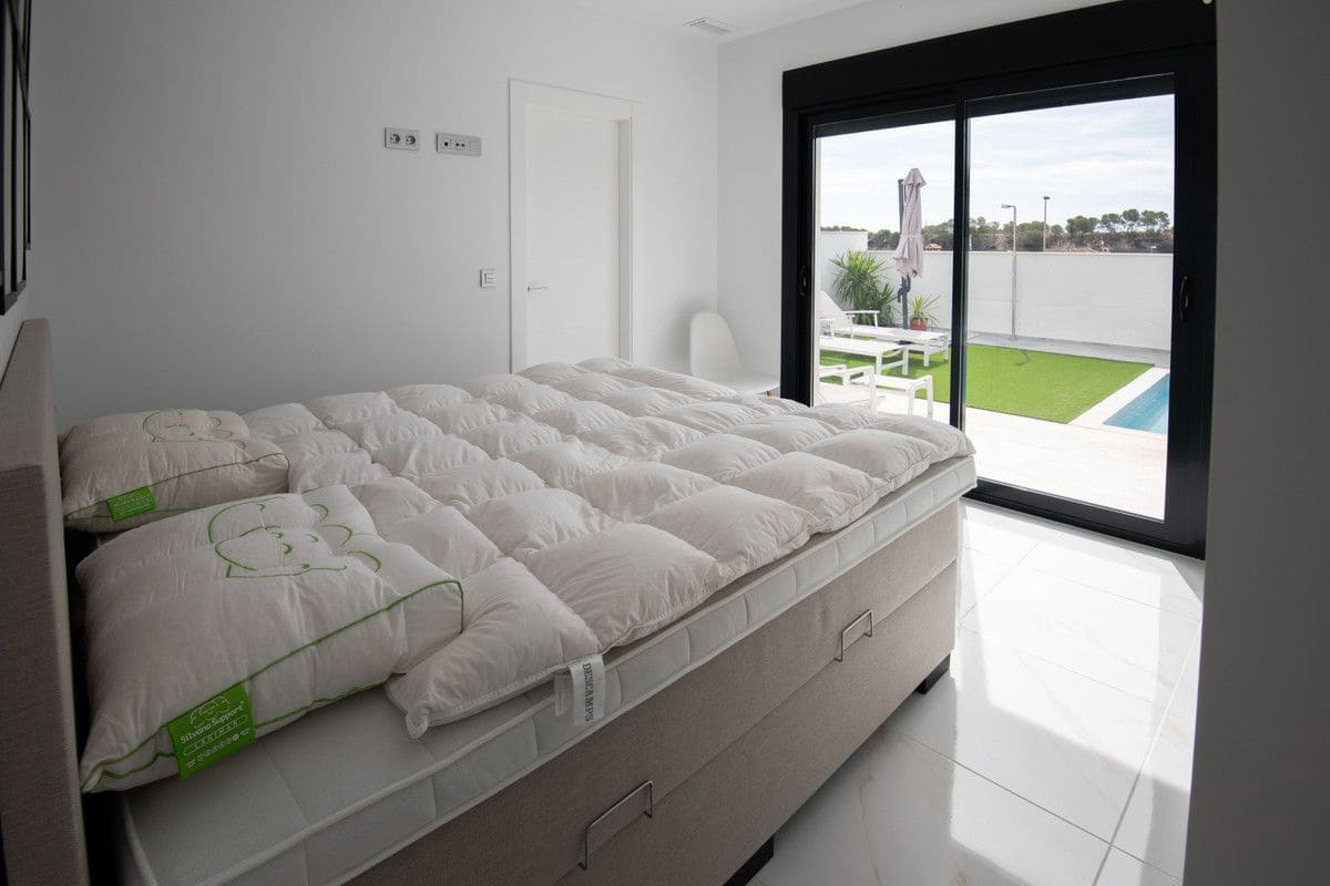 3 soveværelse Villa til salg i Pinar de Campoverde med swimmingpool - € 422.500 (Ref: 9993404)