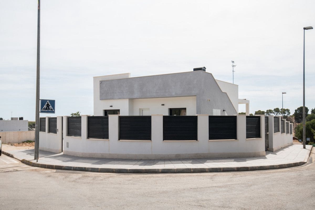 3 soveværelse Villa til salg i Pinar de Campoverde med swimmingpool - € 422.500 (Ref: 9993404)