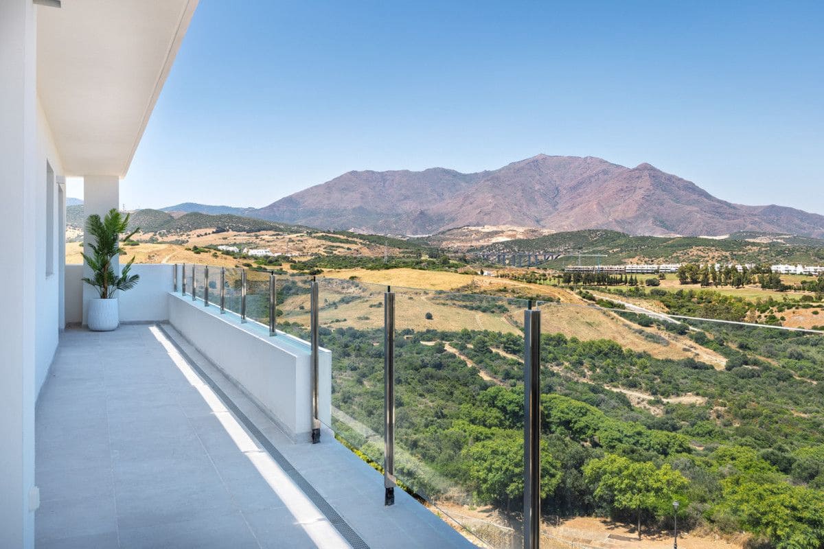 2 soveværelse Lejlighed til salg i Casares med swimmingpool - € 584.500 (Ref: 9993413)