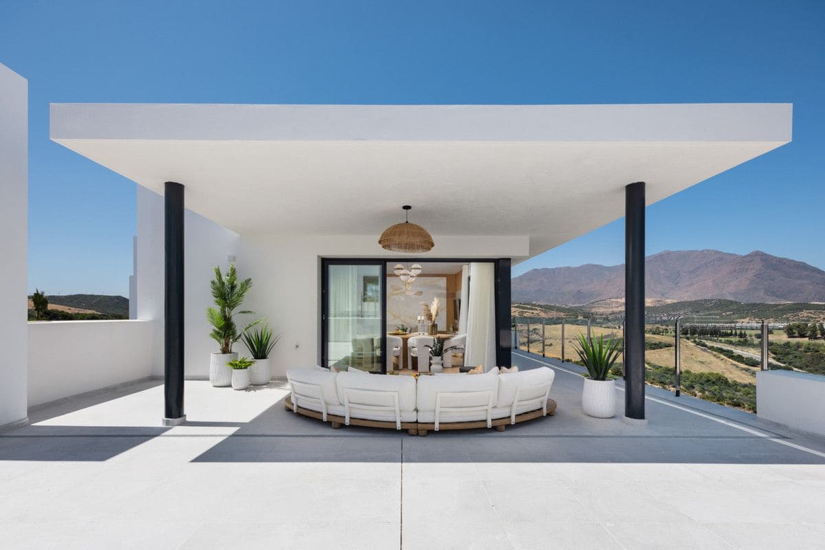 2 soveværelse Lejlighed til salg i Casares med swimmingpool - € 584.500 (Ref: 9993413)