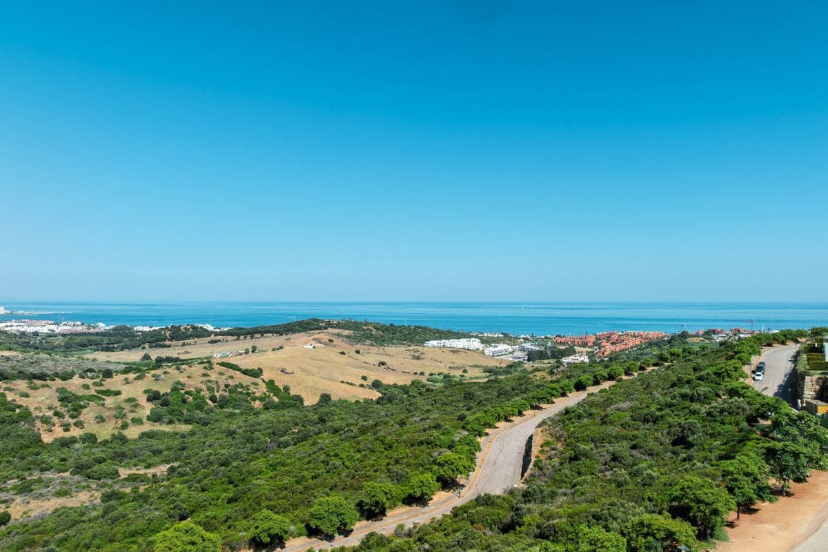2 soveværelse Lejlighed til salg i Casares med swimmingpool - € 584.500 (Ref: 9993413)