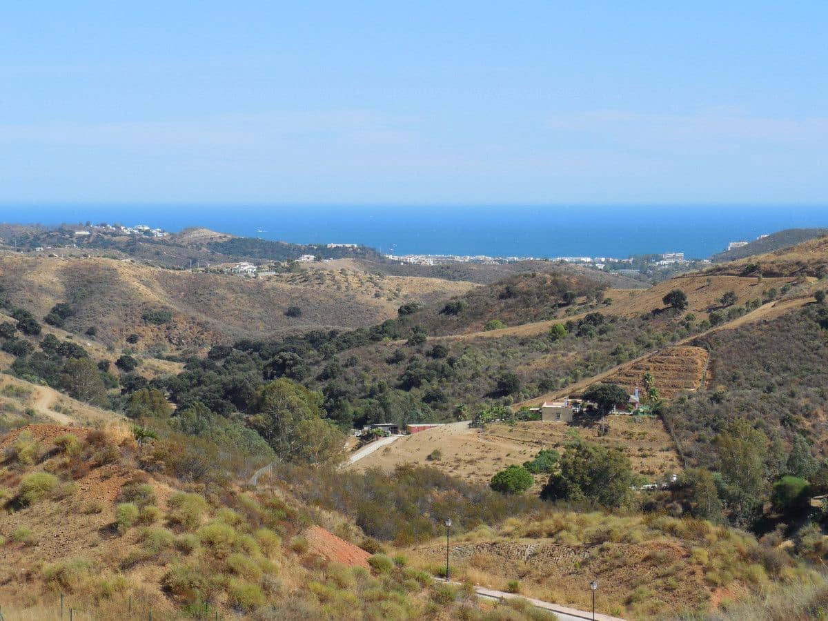 Chalet de 5 habitaciones en Calahonda en venta con piscina - 3.325.000 € (Ref: 9993422)