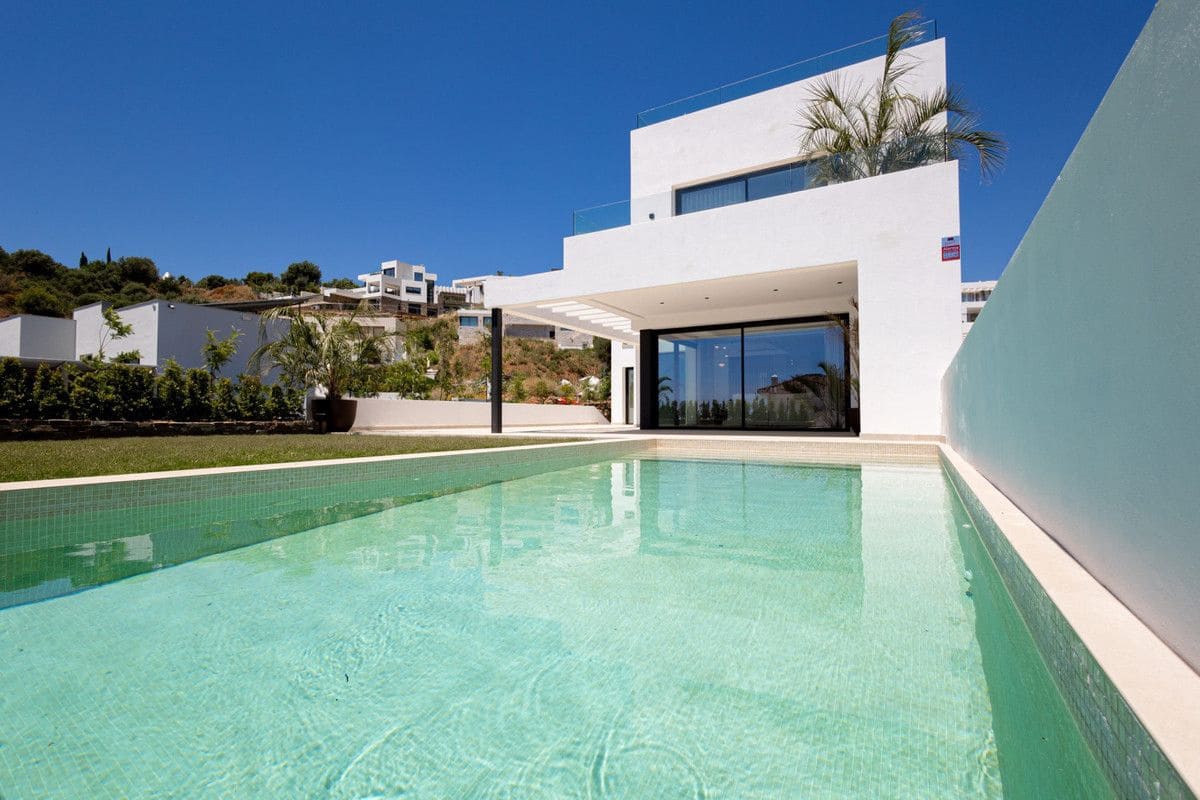 4 soveværelse Villa til salg i Mijas med swimmingpool - € 1.750.000 (Ref: 9993437)