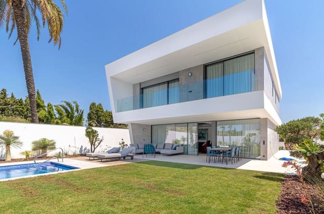 5 slaapkamer Villa te koop in Marbella met zwembad - € 2.995.000 (Ref: 9993473)