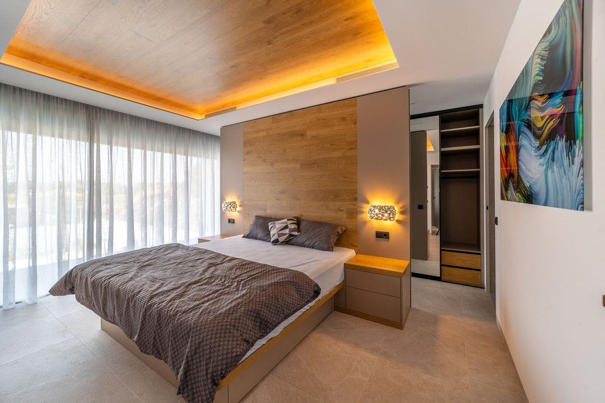 5 slaapkamer Villa te koop in Marbella met zwembad - € 2.995.000 (Ref: 9993473)