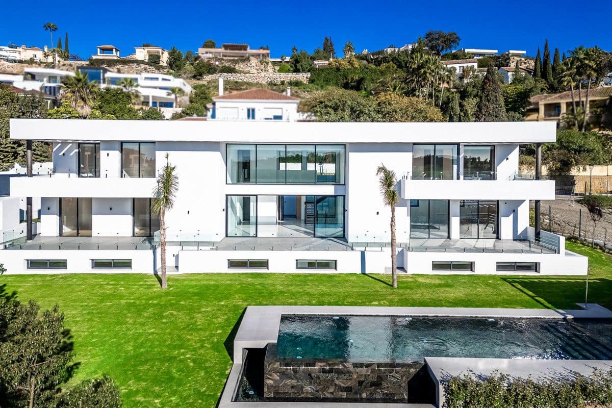 6 sovrum Villa till salu i Benahavis med pool - 4 000 000 € (Ref: 9993483)