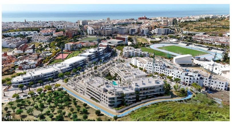 4 makuuhuone Huoneisto myytävänä paikassa Estepona mukana uima-altaan - 795 000 € (Ref: 9993494)
