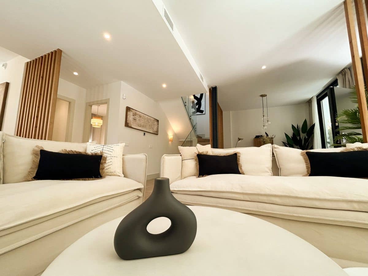 3 soveværelse Villa til salg i Malaga by med swimmingpool - € 1.750.000 (Ref: 9993500)