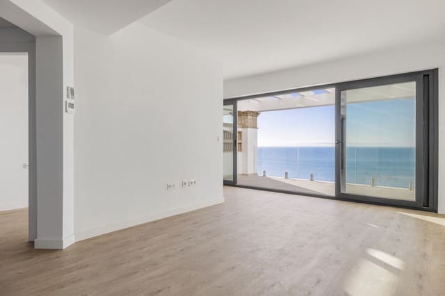 Casa de 2 habitaciones en El Peñoncillo, Torrox en venta con piscina - 346.000 € (Ref: 9993503)