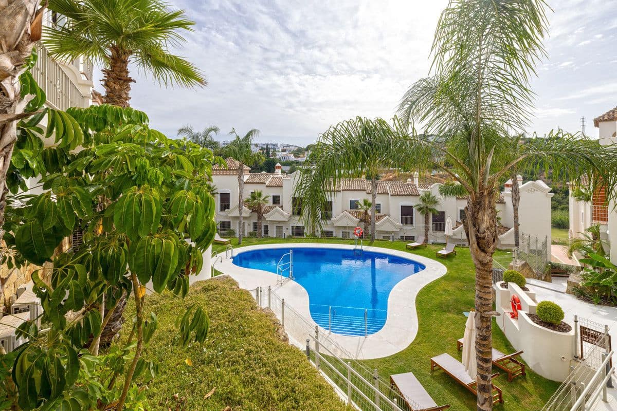 3 camera da letto Villetta Bifamiliare in vendita in Estepona con piscina - 470.250 € (Rif: 9993520)