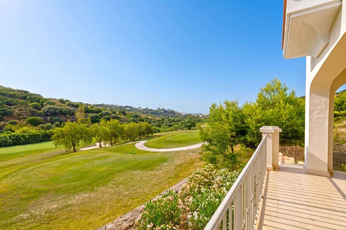 3 makuuhuone Paritalo myytävänä paikassa Estepona mukana uima-altaan - 470 250 € (Ref: 9993520)