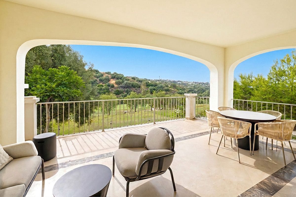 3 makuuhuone Paritalo myytävänä paikassa Estepona mukana uima-altaan - 470 250 € (Ref: 9993520)