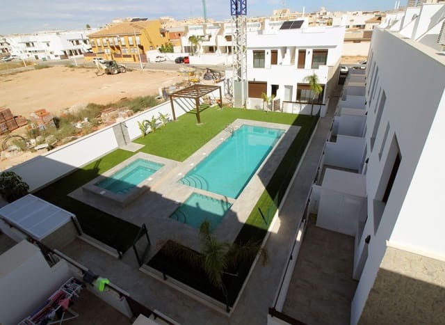 3 Zimmer Haus zu verkaufen in Pilar de la Horadada mit Pool - 354.900 € (Ref: 9993529)
