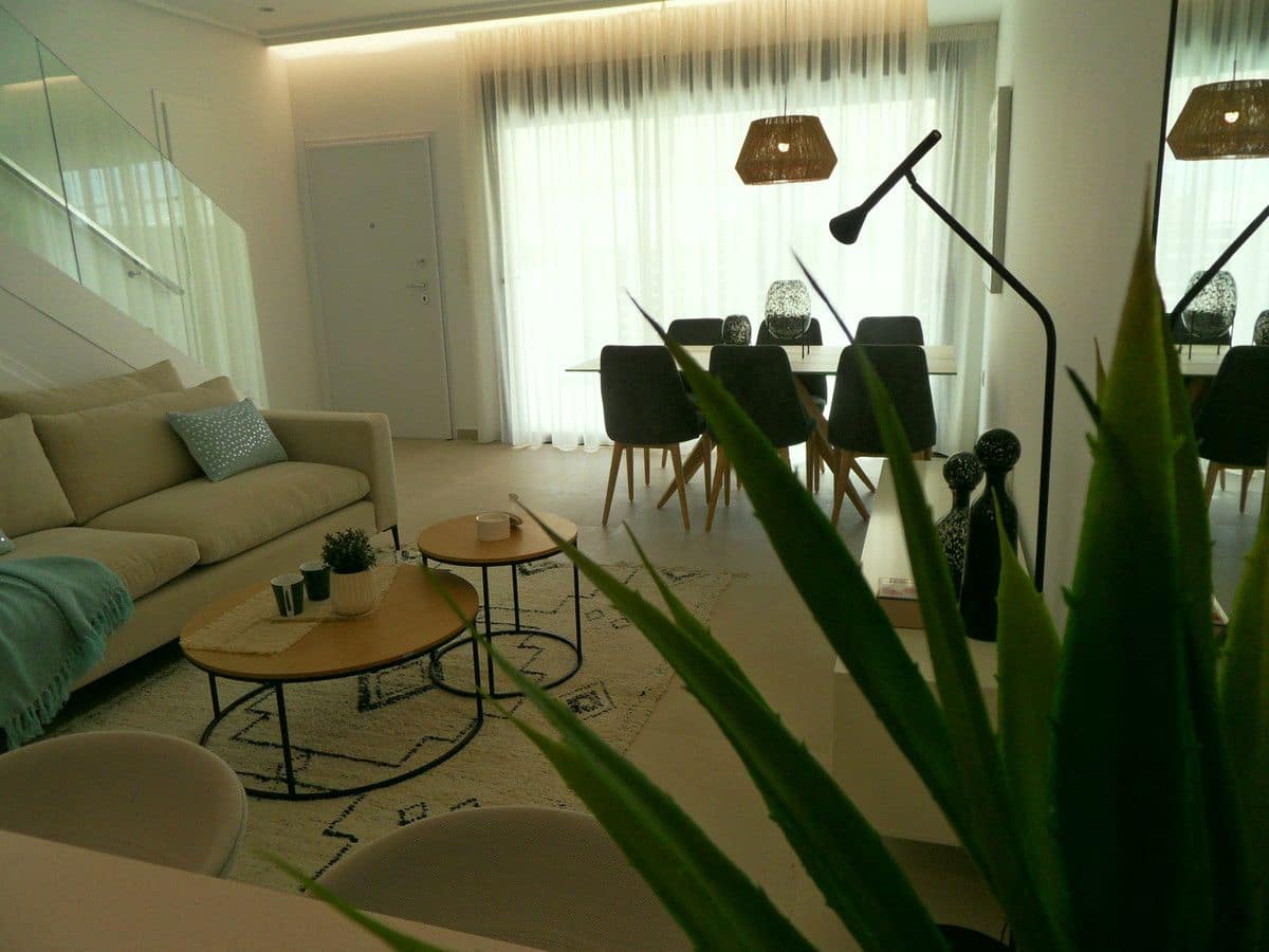 3 sypialnia Dom na sprzedaż w Pilar de la Horadada z basenem - 354 900 € (Ref: 9993529)