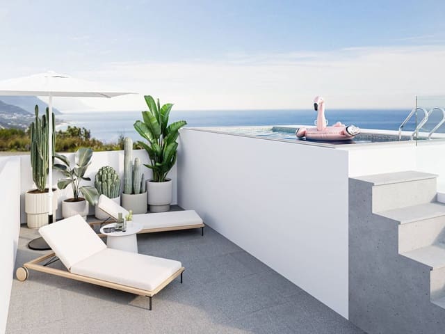 Casa de 3 habitaciones en El Peñoncillo, Torrox en venta con piscina - 650.000 € (Ref: 9993551)