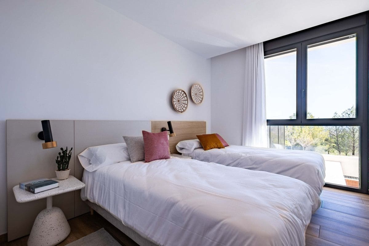 Chalet de 4 habitaciones en Polop en venta con piscina - 768.700 € (Ref: 9994427)
