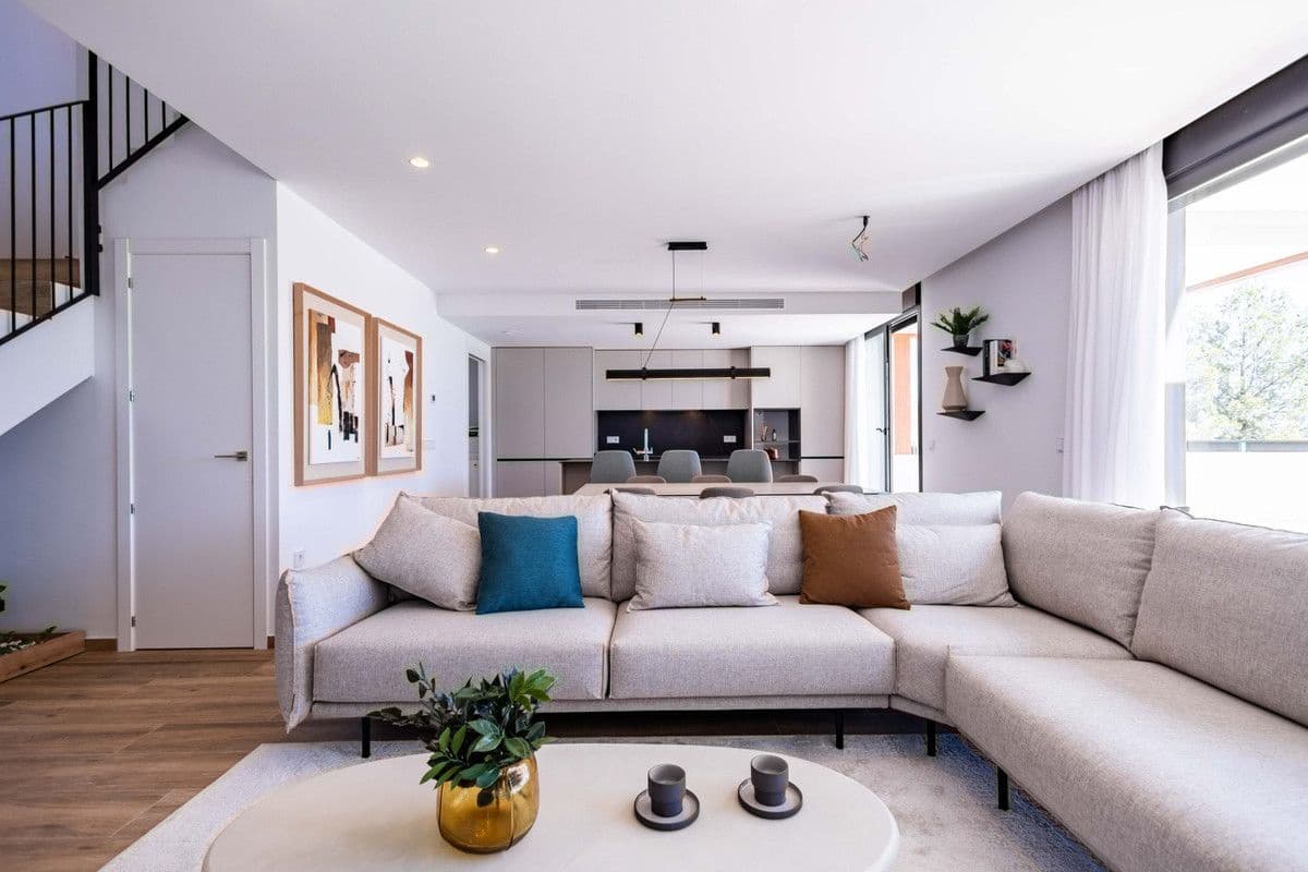 Chalet de 4 habitaciones en Polop en venta con piscina - 768.700 € (Ref: 9994427)