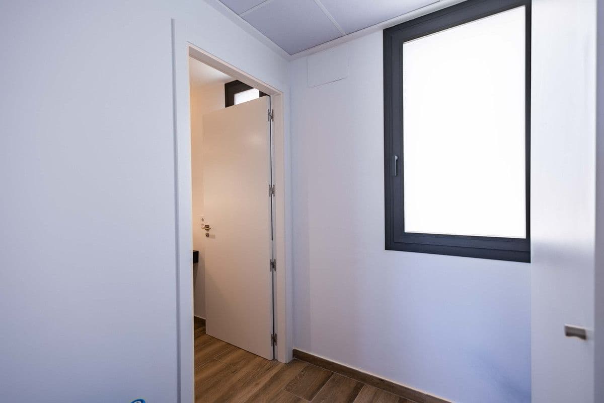 Chalet de 4 habitaciones en Polop en venta con piscina - 768.700 € (Ref: 9994427)