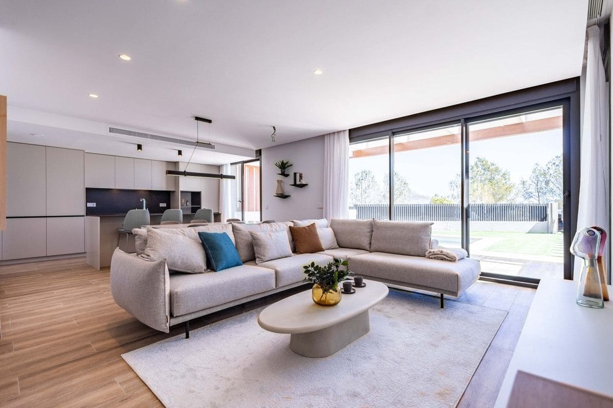 Chalet de 4 habitaciones en Polop en venta con piscina - 768.700 € (Ref: 9994427)