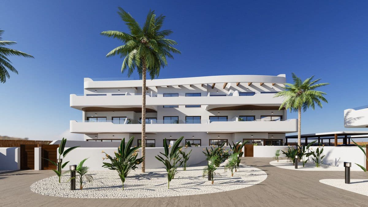 3 soveværelse Lejlighed til salg i Los Alcazares med swimmingpool - € 319.900 (Ref: 9994442)