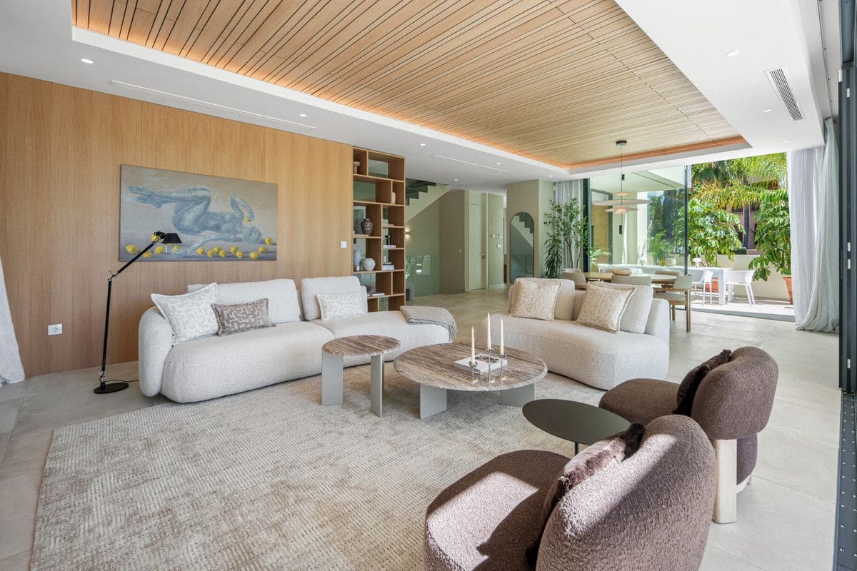 4 soverom Villa til salgs i El Paraiso med svømmebasseng - € 2 750 000 (Ref: 9995257)