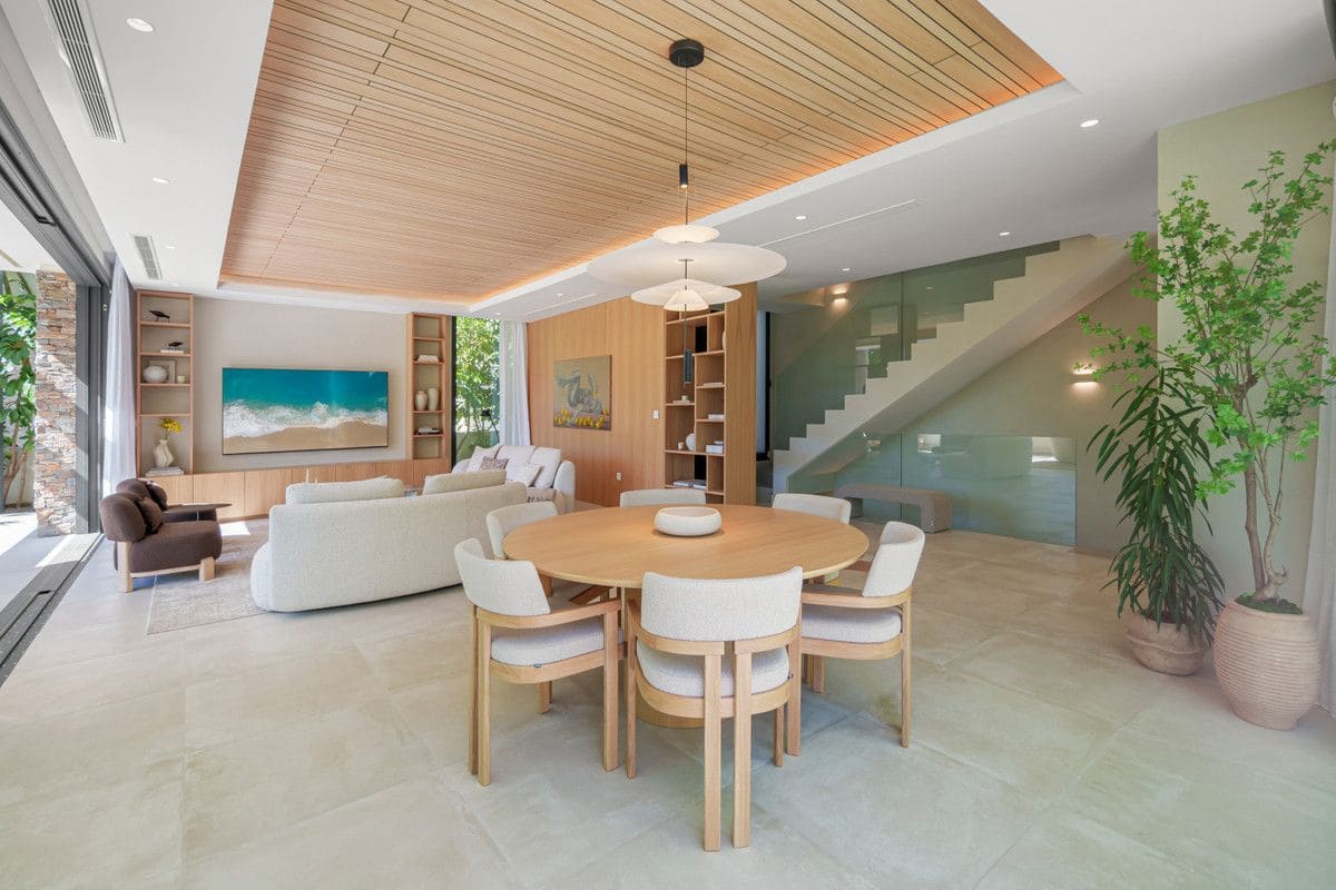 4 soverom Villa til salgs i El Paraiso med svømmebasseng - € 2 750 000 (Ref: 9995257)