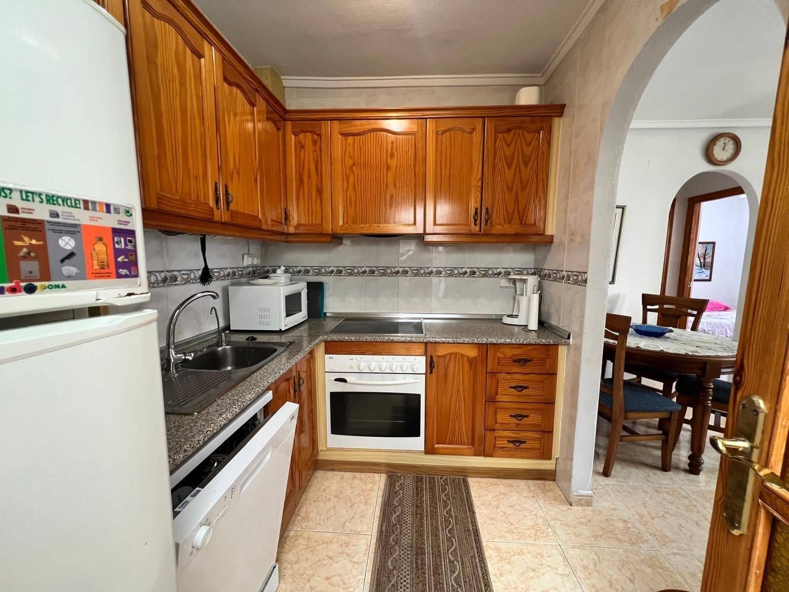 Chalet de 3 habitaciones en Torrevieja en venta con piscina - 315.000 € (Ref: 9995268)