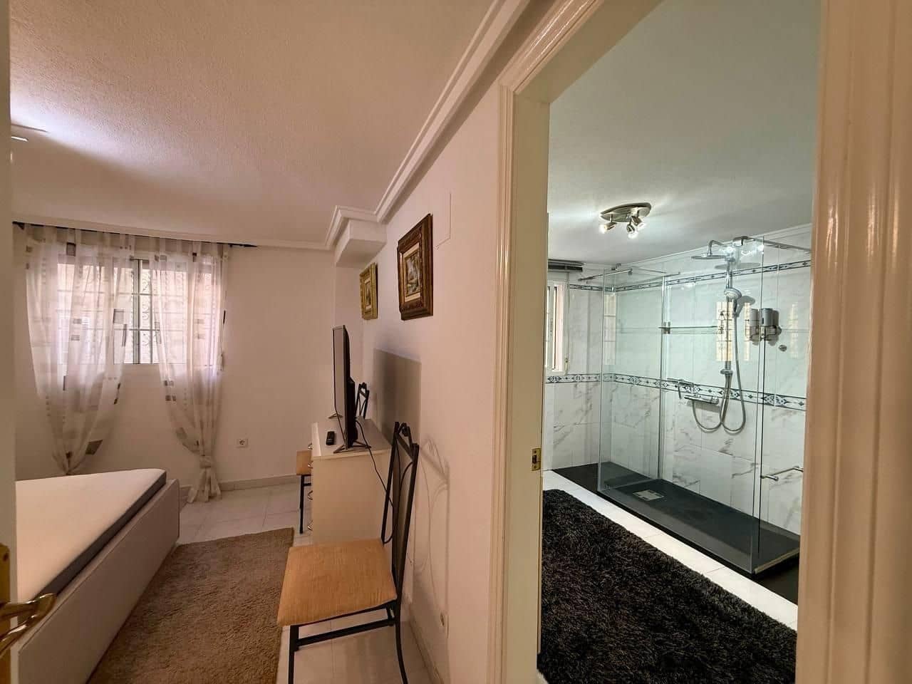 4 slaapkamer Villa te koop in Orihuela Costa met zwembad - € 359.000 (Ref: 9995871)