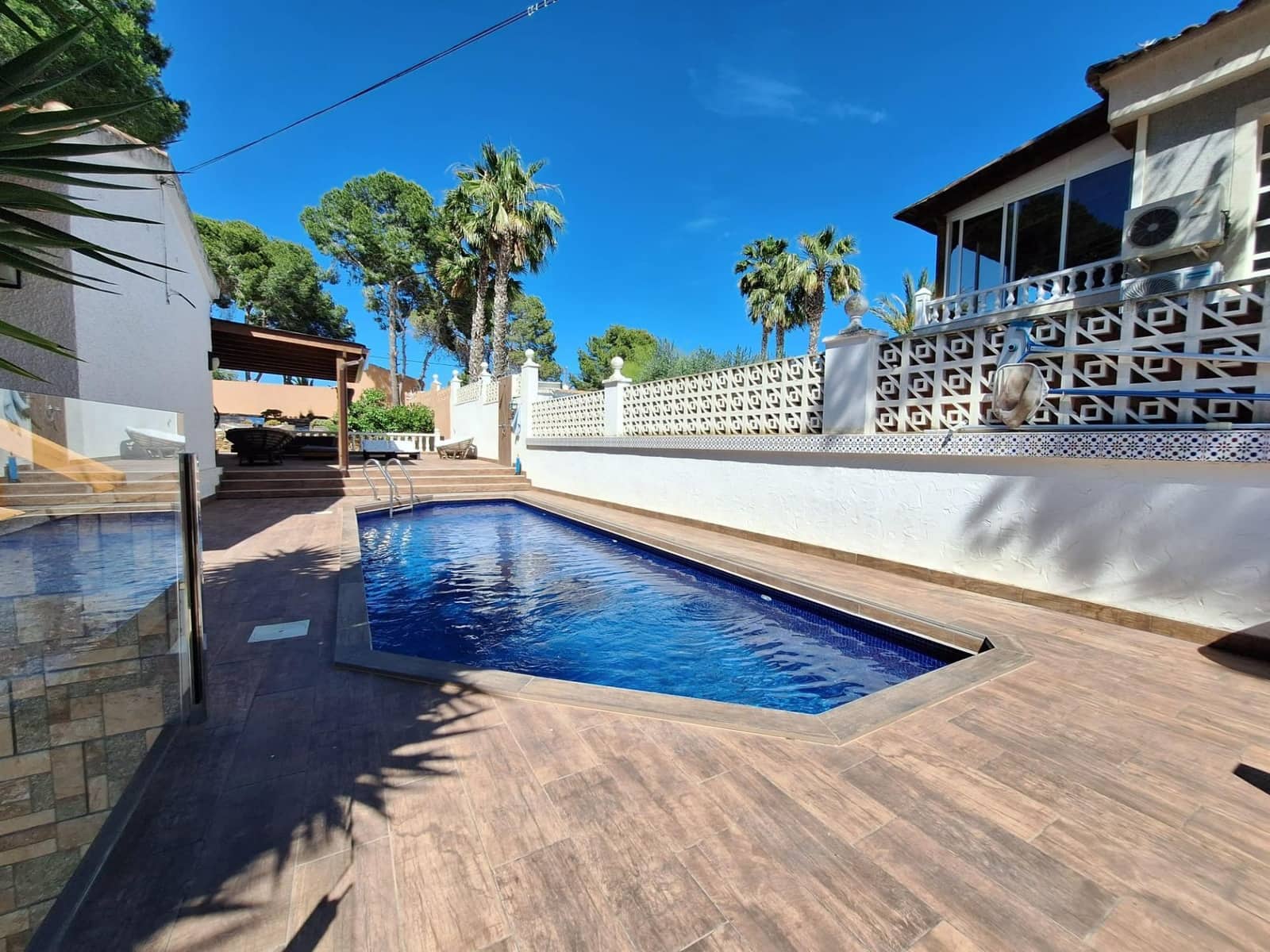 3 soveværelse Villa til salg i Pinar de Campoverde med swimmingpool - € 475.000 (Ref: 9995878)