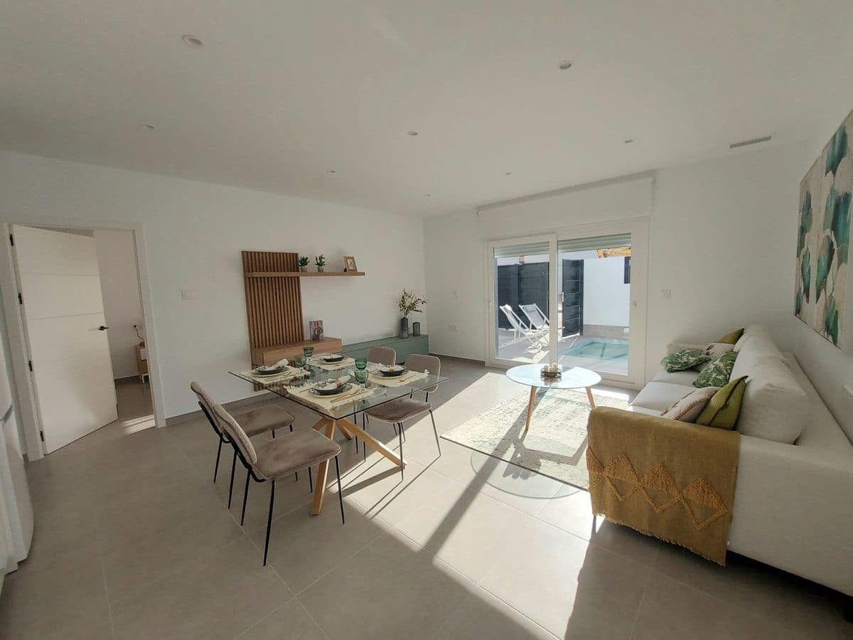 2 soverom Villa til salgs i Roldan med svømmebasseng - € 242 500 (Ref: 9999990)