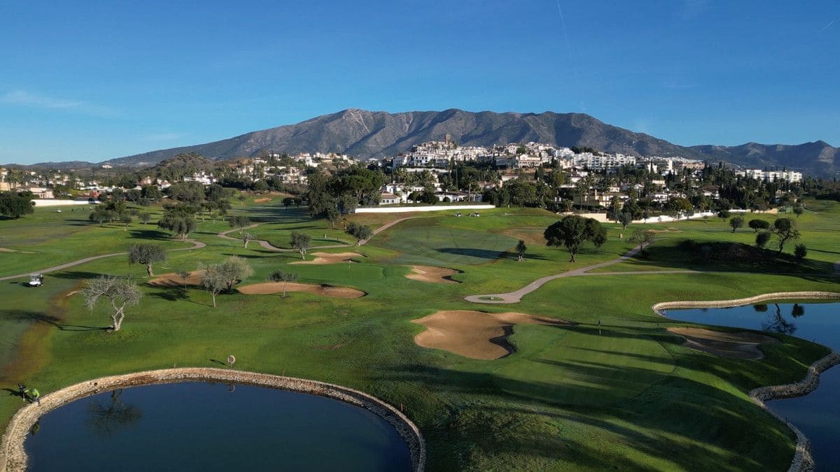 2 slaapkamer Appartement te koop in Mijas met zwembad - € 383.000 (Ref: 9999995)