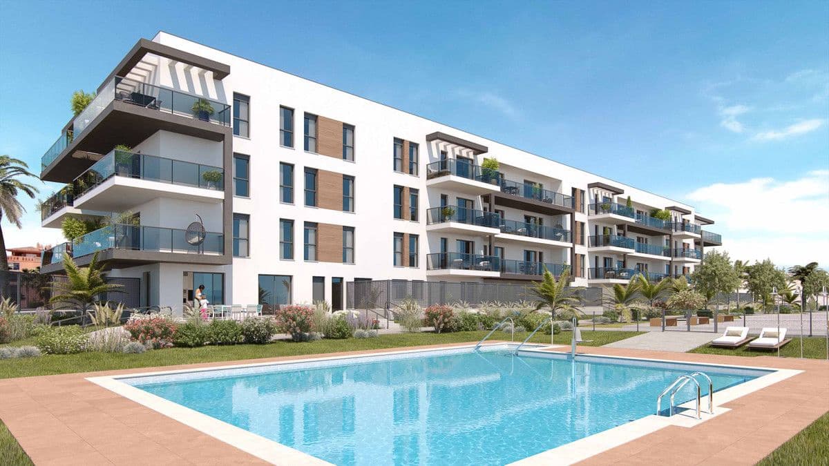 3 Zimmer Apartment zu verkaufen in Almerimar mit Pool - 321.000 € (Ref: 9999999)