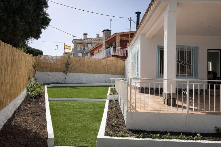 4 soveværelse Villa til salg i El Carmoli med swimmingpool - € 375.000 (Ref: 10029944)