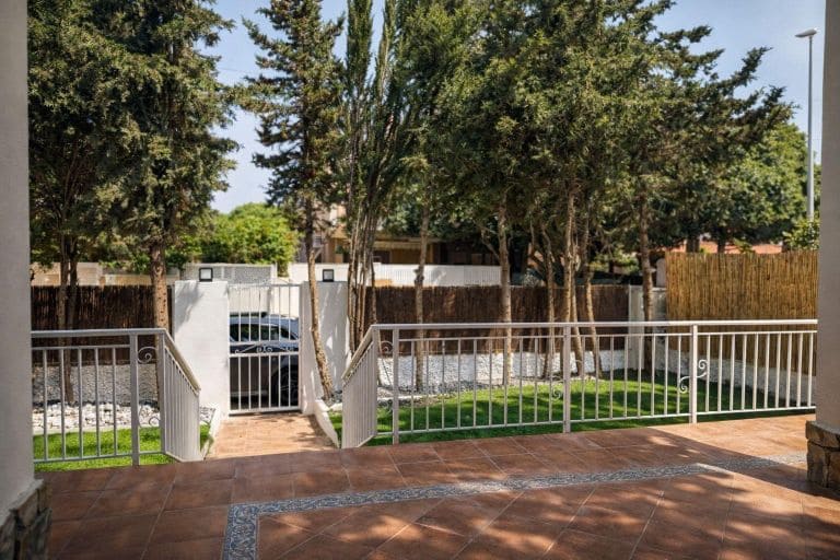 4 soveværelse Villa til salg i El Carmoli med swimmingpool - € 375.000 (Ref: 10029944)