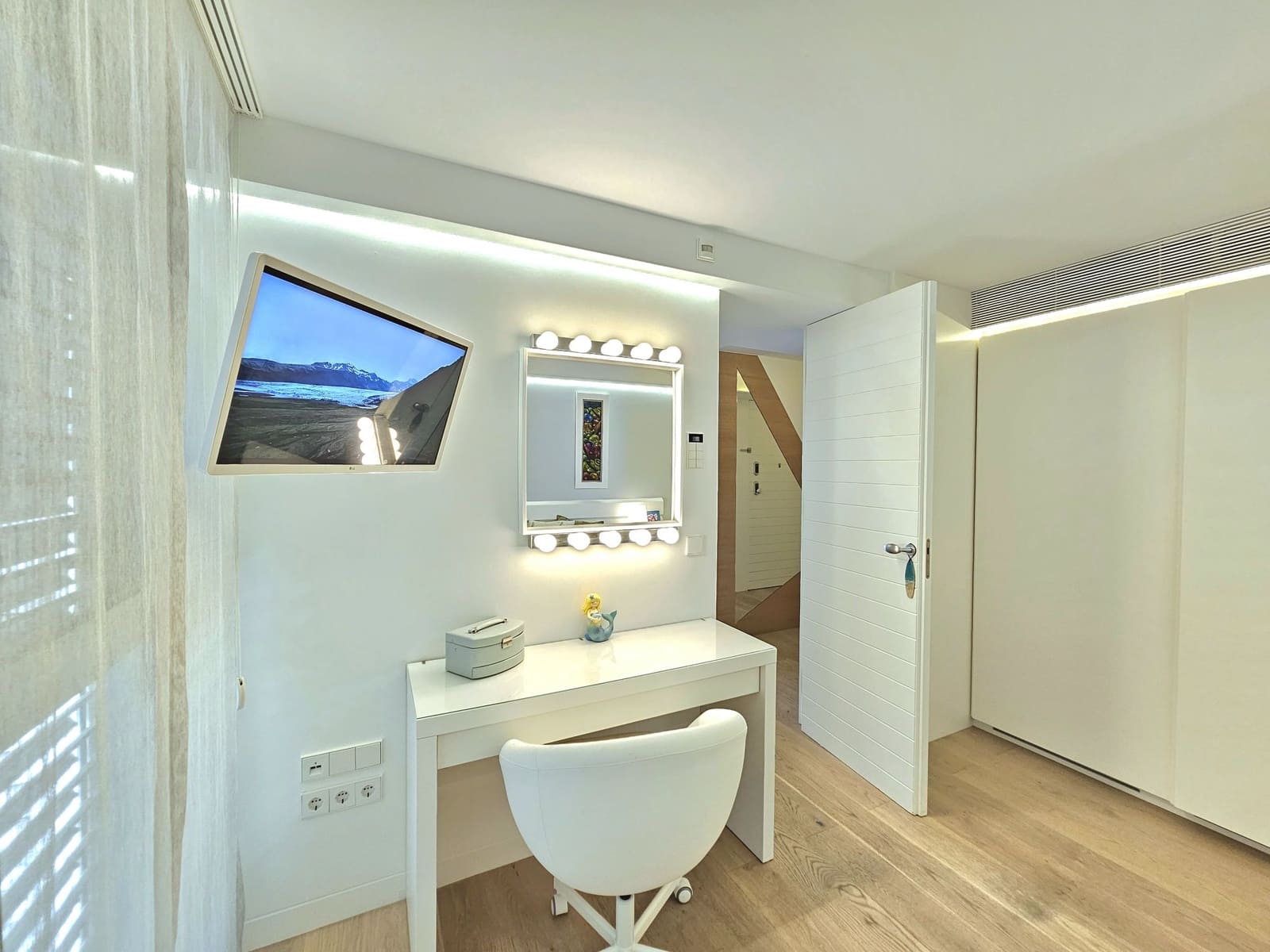 3 bedroom Apartment for sale in La Manga del Mar Menor - € 430,000 (Ref: 8494639)