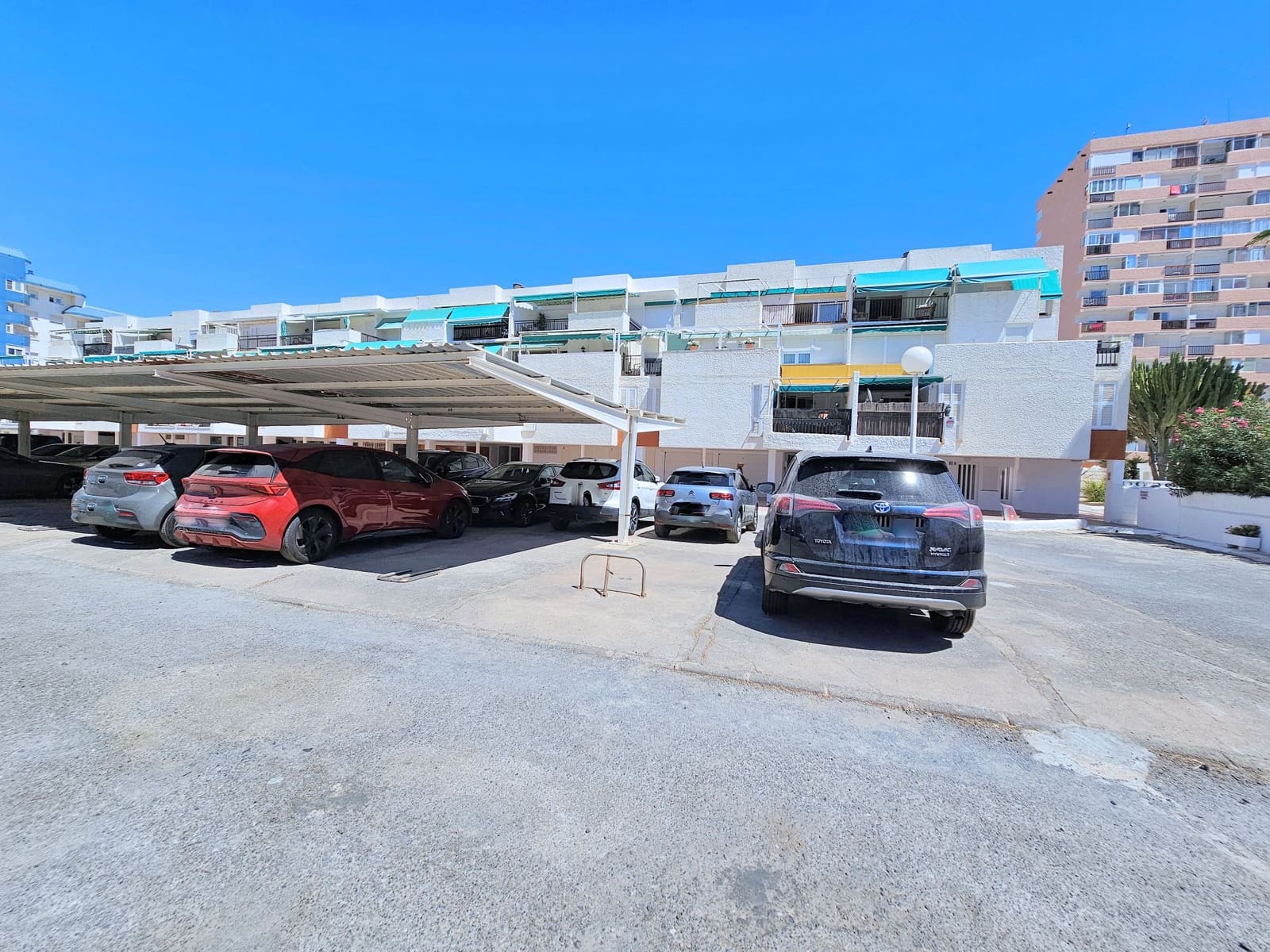 3 bedroom Apartment for sale in La Manga del Mar Menor - € 430,000 (Ref: 8494639)