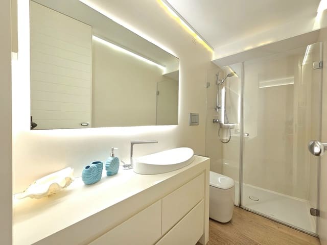 Apartamento de 3 habitaciones en La Manga del Mar Menor en venta - 430.000 € (Ref: 8494639)