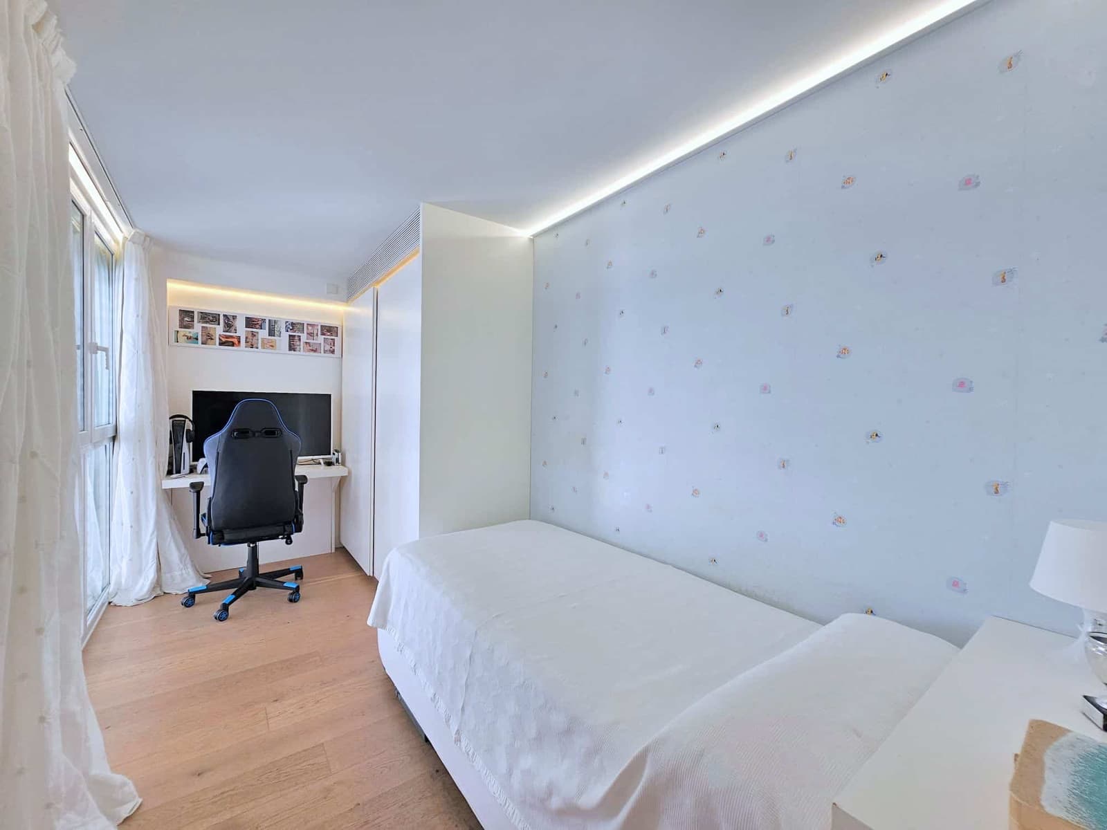 3 bedroom Apartment for sale in La Manga del Mar Menor - € 430,000 (Ref: 8494639)