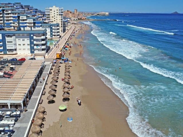 Apartamento de 3 habitaciones en La Manga del Mar Menor en venta - 430.000 € (Ref: 8494639)