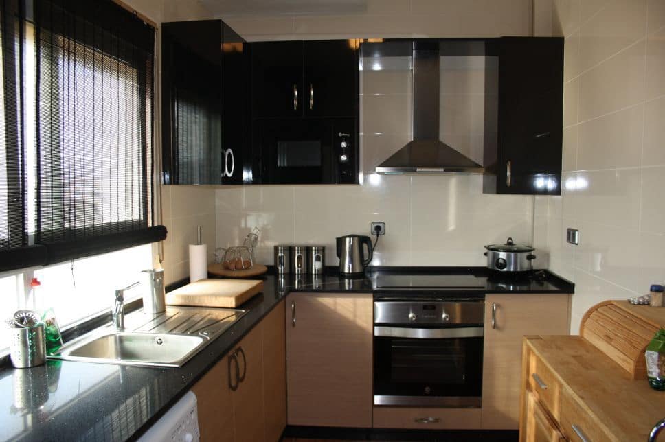 5 bedroom Villa for sale in Los Belones with garage - € 299,000 (Ref: 8494662)