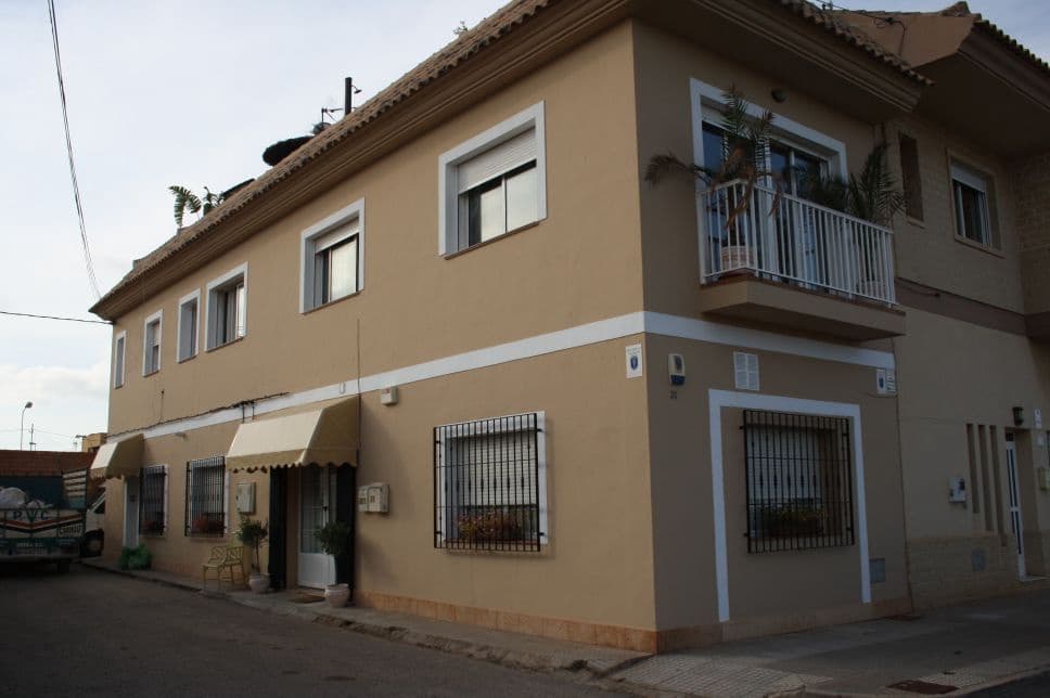 5 bedroom Villa for sale in Los Belones with garage - € 299,000 (Ref: 8494662)