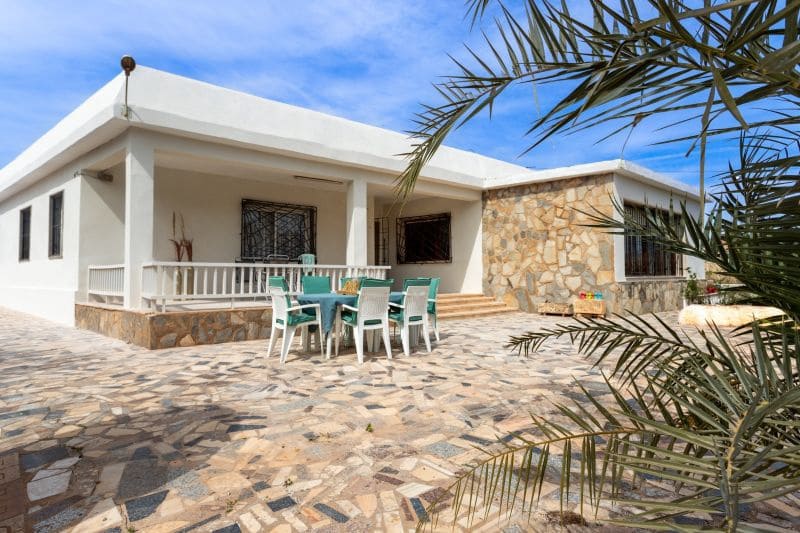 5 soveværelse Finca/Landehus til salg i Los Urrutias med swimmingpool garage - € 249.000 (Ref: 8797026)