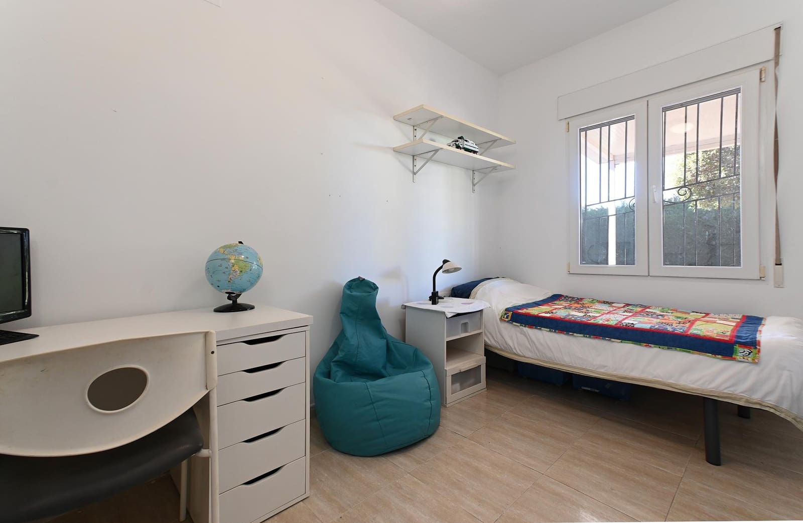 3 soveværelse Bungalow til salg i El Carmoli med swimmingpool garage - € 245.000 (Ref: 8910744)