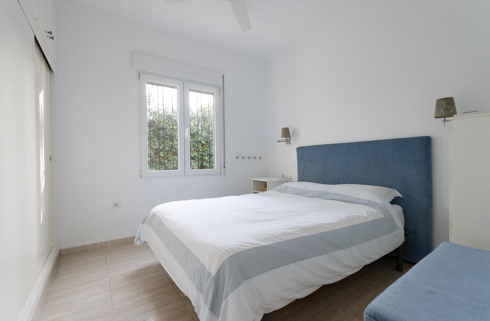 3 soveværelse Bungalow til salg i El Carmoli med swimmingpool garage - € 245.000 (Ref: 8910744)