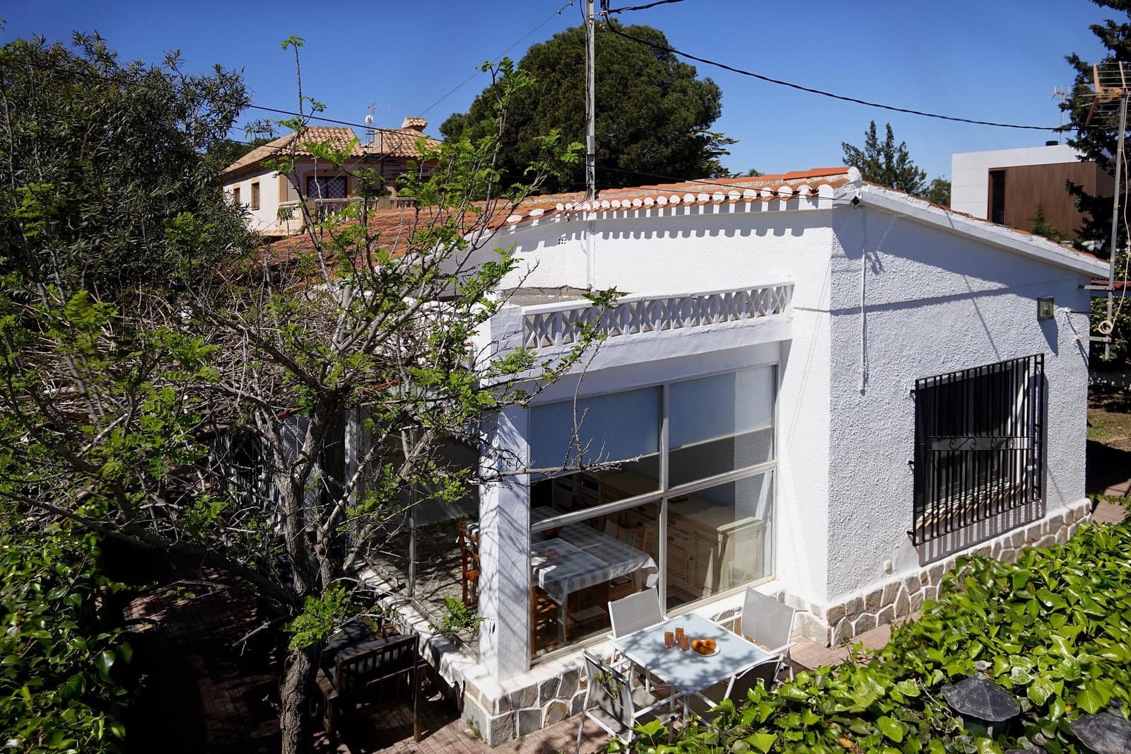 3 soveværelse Bungalow til salg i El Carmoli med swimmingpool garage - € 245.000 (Ref: 8910744)