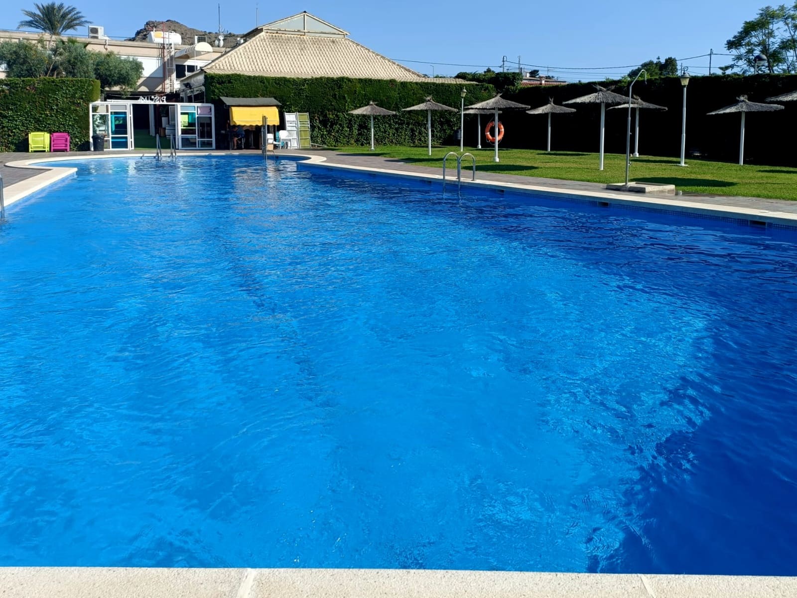 3 soveværelse Bungalow til salg i El Carmoli med swimmingpool garage - € 245.000 (Ref: 8910744)